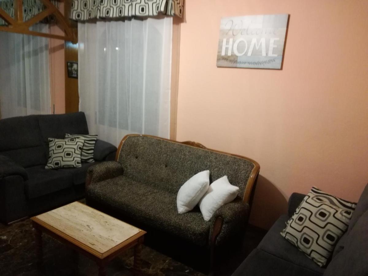 Alojamiento Romina Apartment Villanueva Del Arzobispo Luaran gambar
